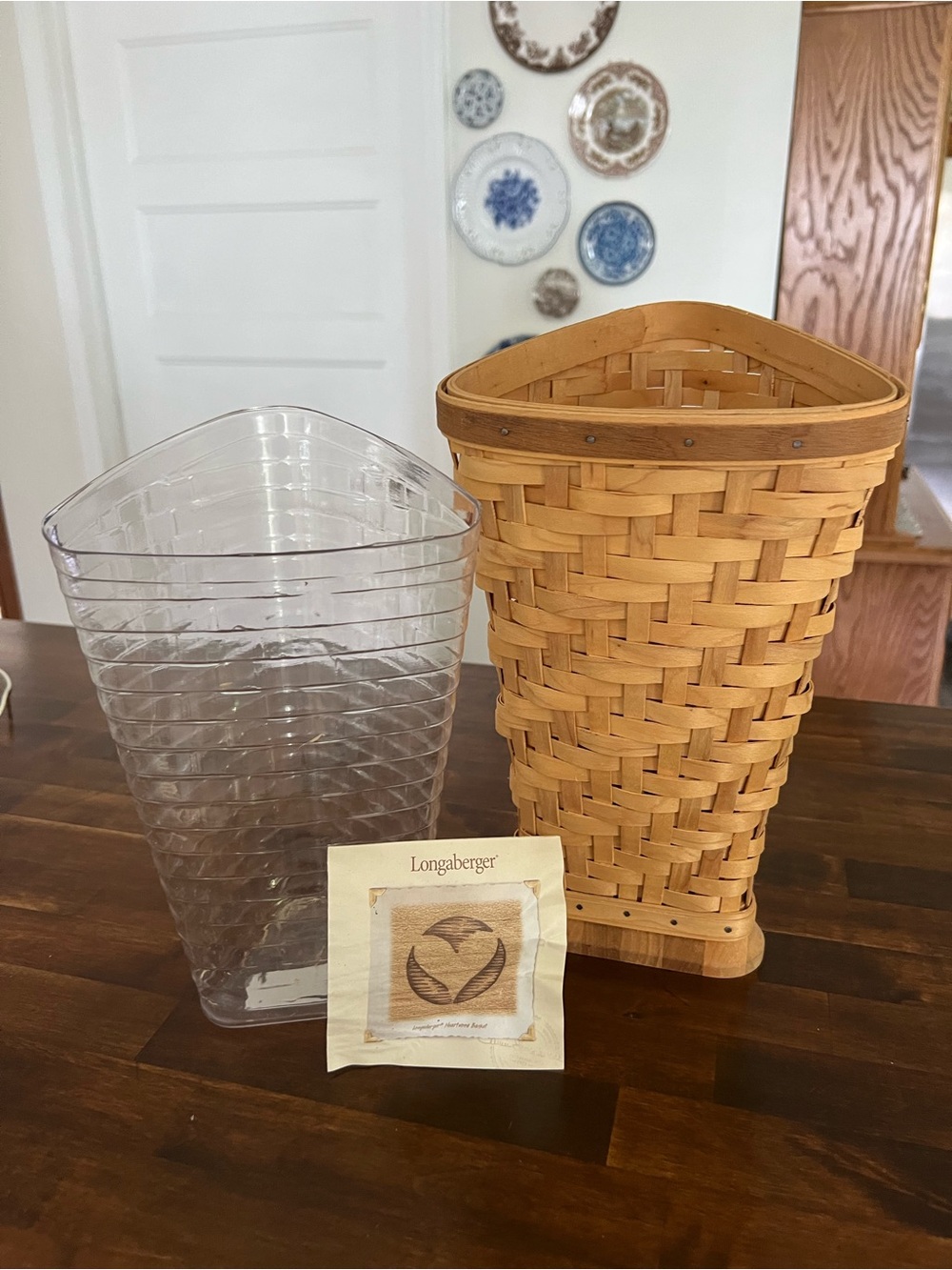 Longaberger, Collectors Club Heartwood Vase, 2005